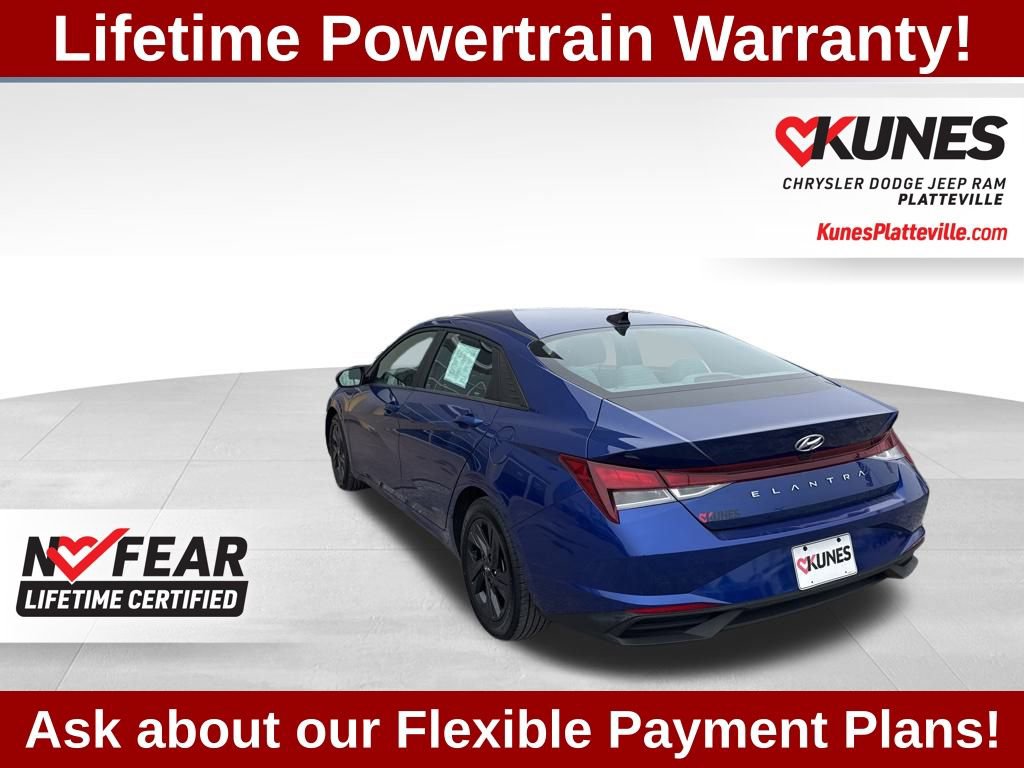 Used 2023 Hyundai Elantra SEL image 8