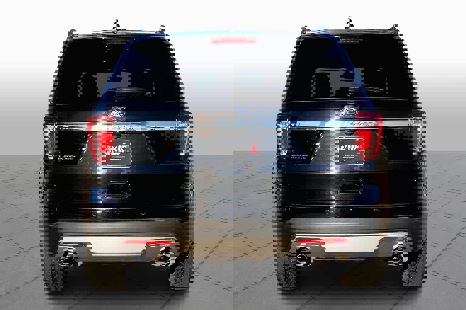 Used 2017 Ford Explorer Limited w/ Equipment Group 301A image 4