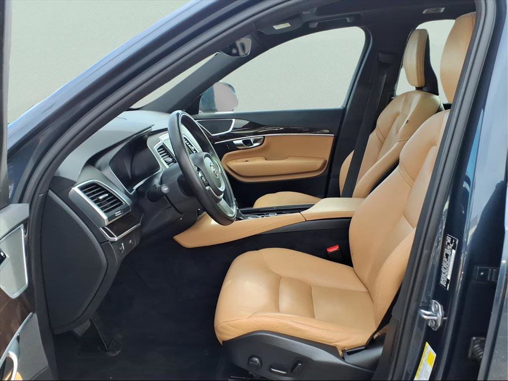 Used 2019 Volvo XC90 T6 Momentum w/ Advanced Package image 8