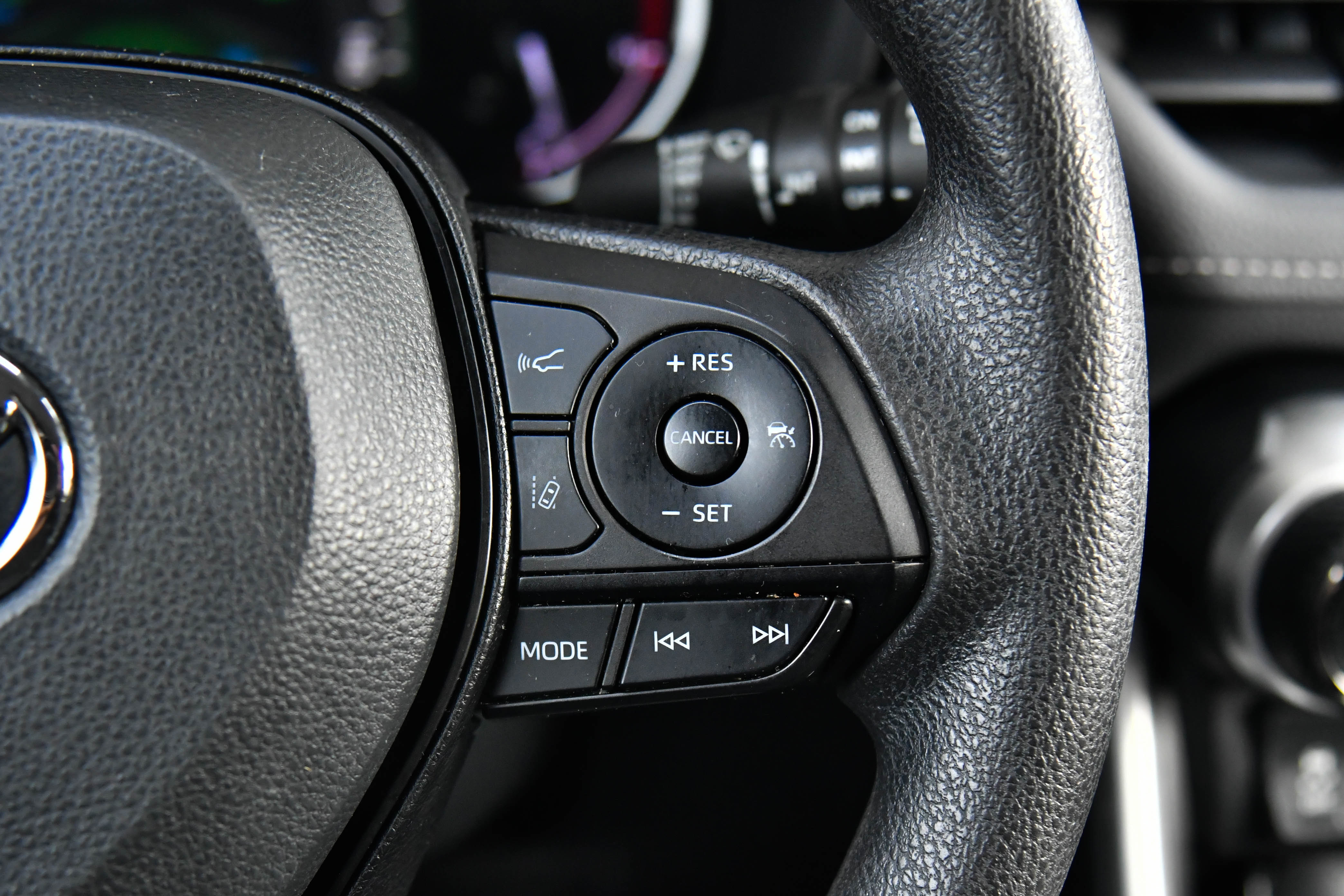 Used 2023 Toyota RAV4 XLE image 32