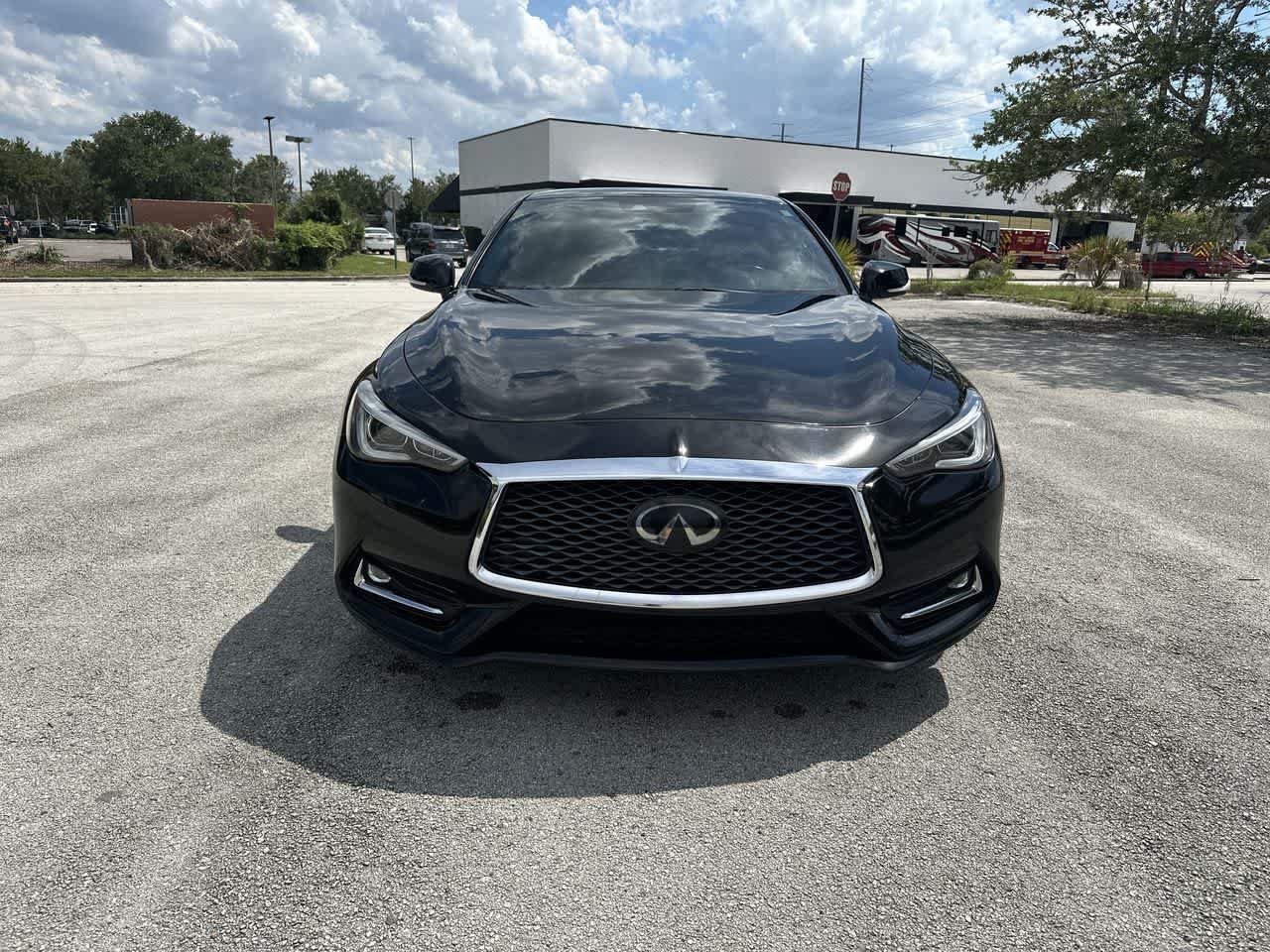Used 2019 INFINITI Q60 3.0t Luxe RWD image 9
