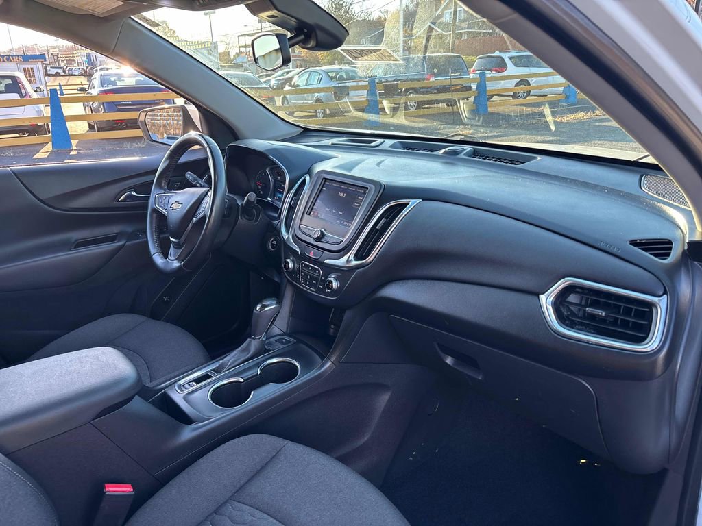 Used 2021 Chevrolet Equinox LT w/ Driver Convenience Package image 51