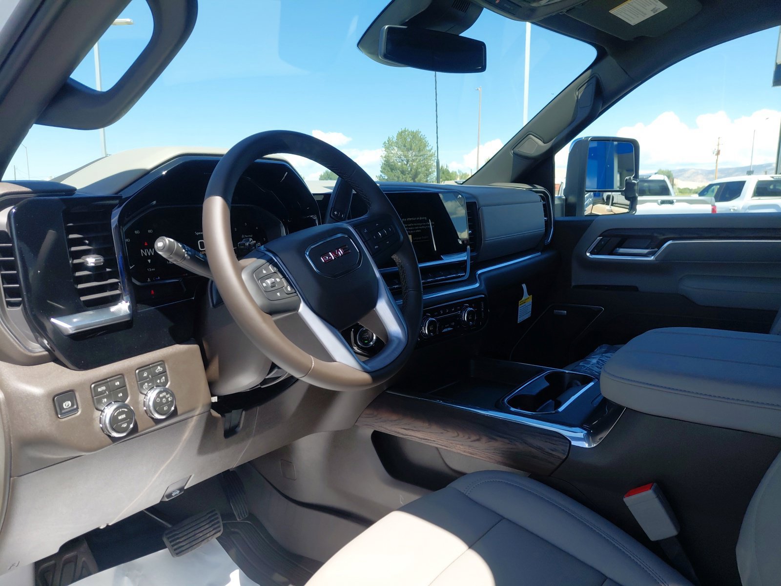 New 2026 GMC Sierra 3500 SLT AWD/4WD image 23