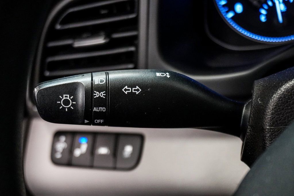 Used 2019 Hyundai Elantra SEL image 17