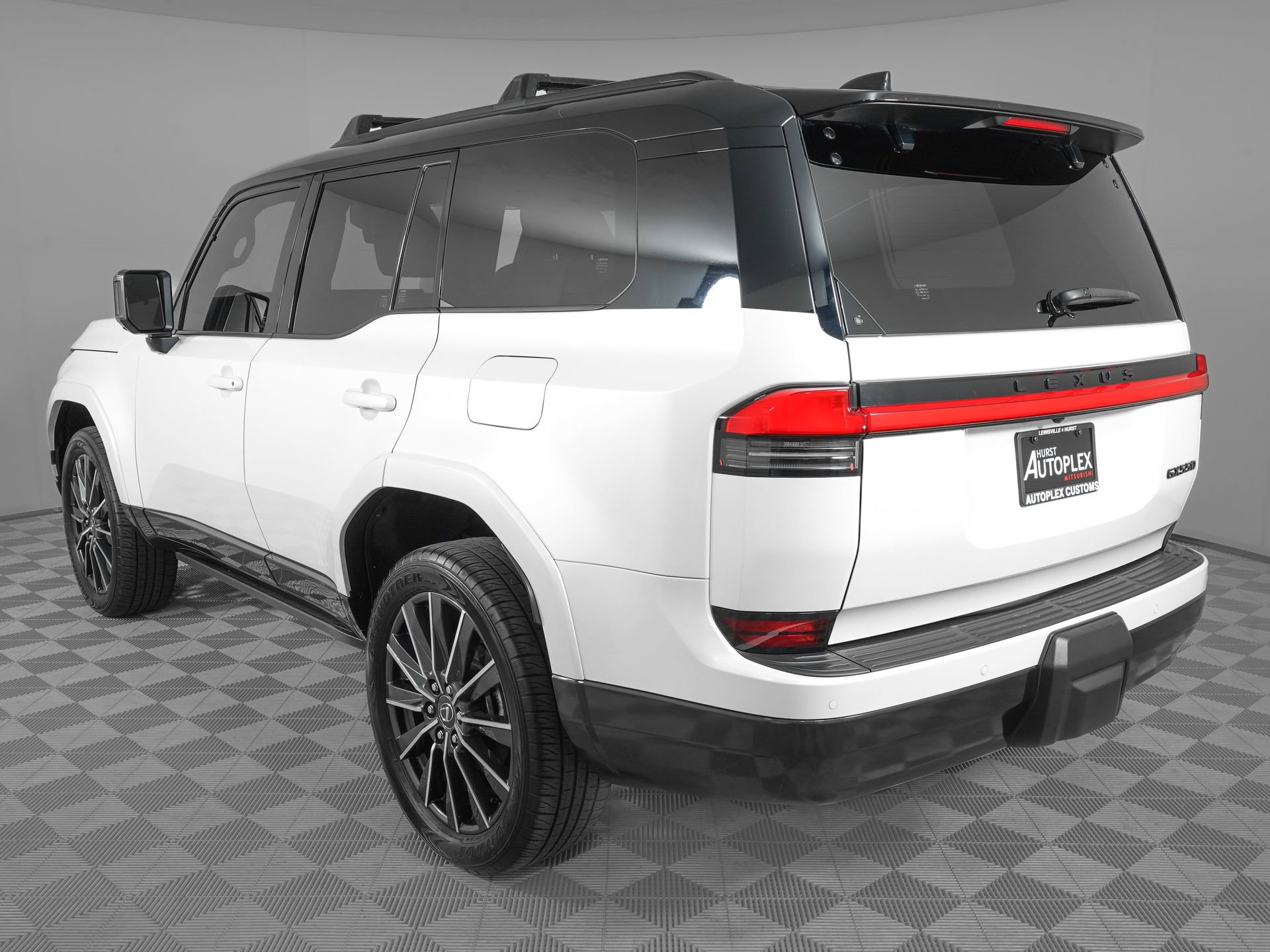 Used 2024 Lexus GX 550 w/ Accessory Package (2T) AWD/4WD image 7