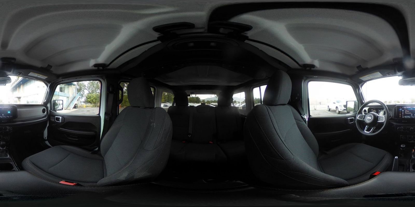 Used 2025 Jeep Wrangler Sahara image 41