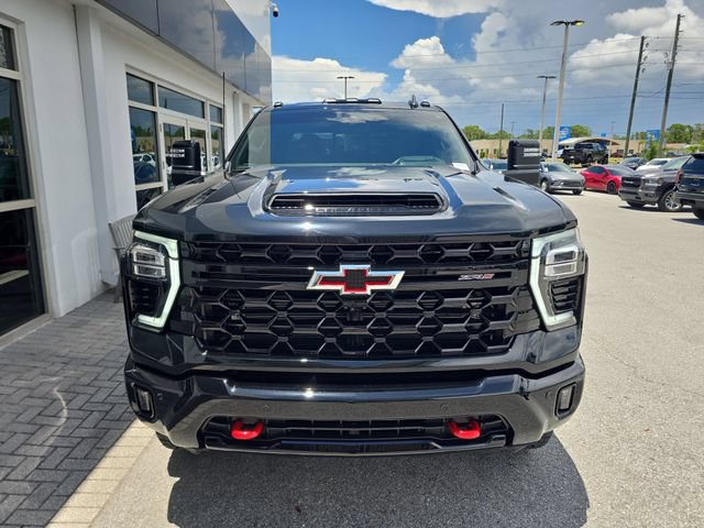 Certified 2026 Chevrolet Silverado 2500 ZR2 AWD/4WD image 2