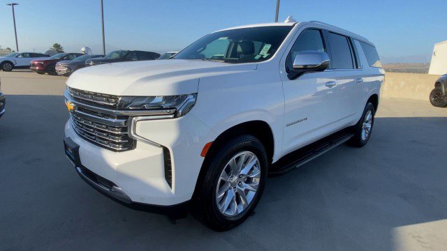 Used 2024 Chevrolet Suburban Premier image 4
