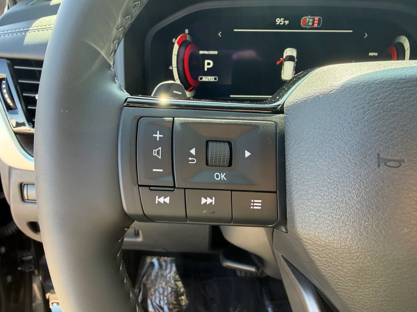 New 2026 Nissan Rogue Platinum w/ Platinum Premium Package AWD/4WD image 21