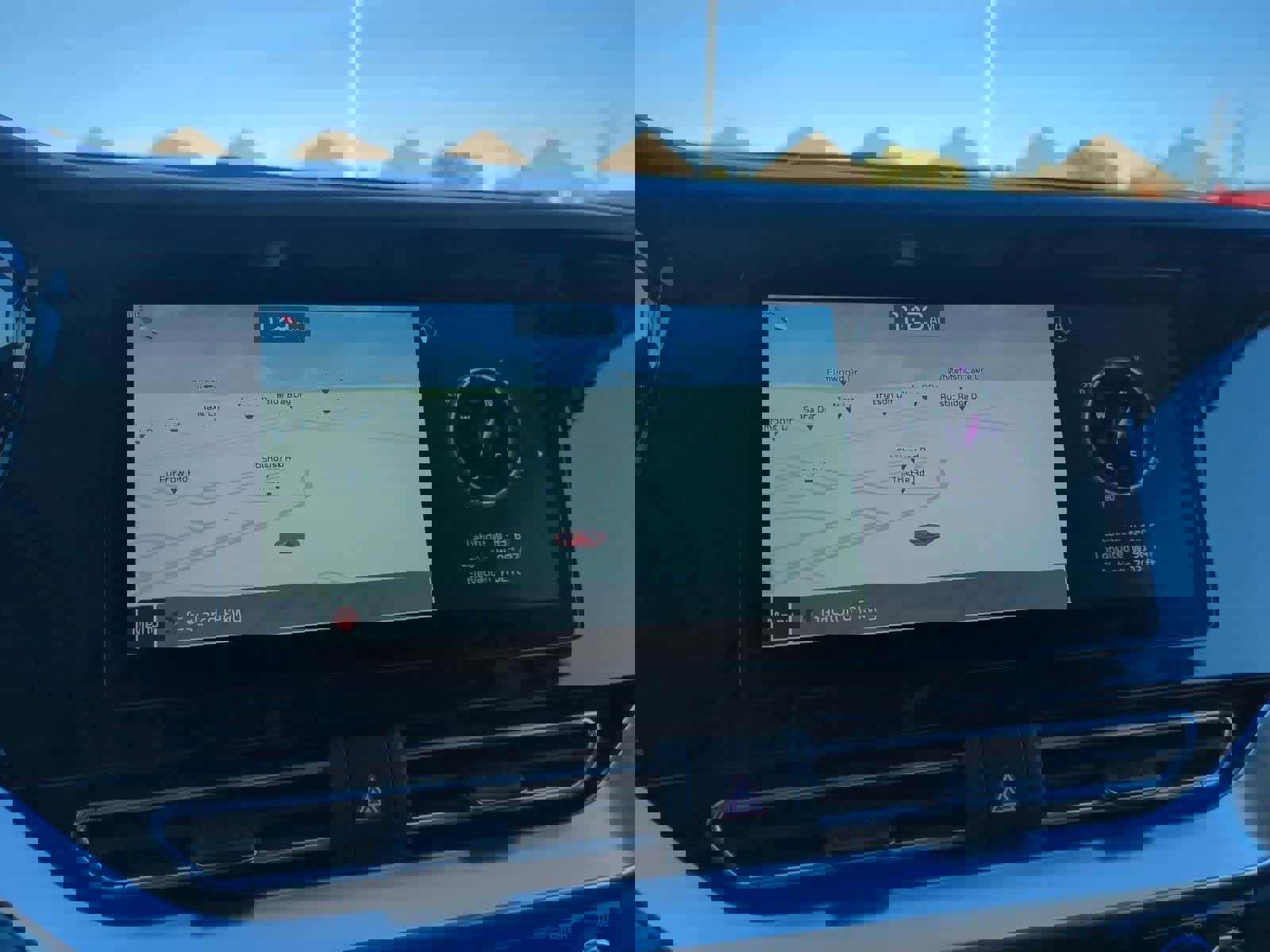 Certified 2022 Kia Niro EX image 28