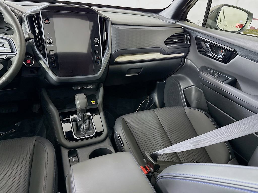 Used 2025 Subaru Forester Limited image 29