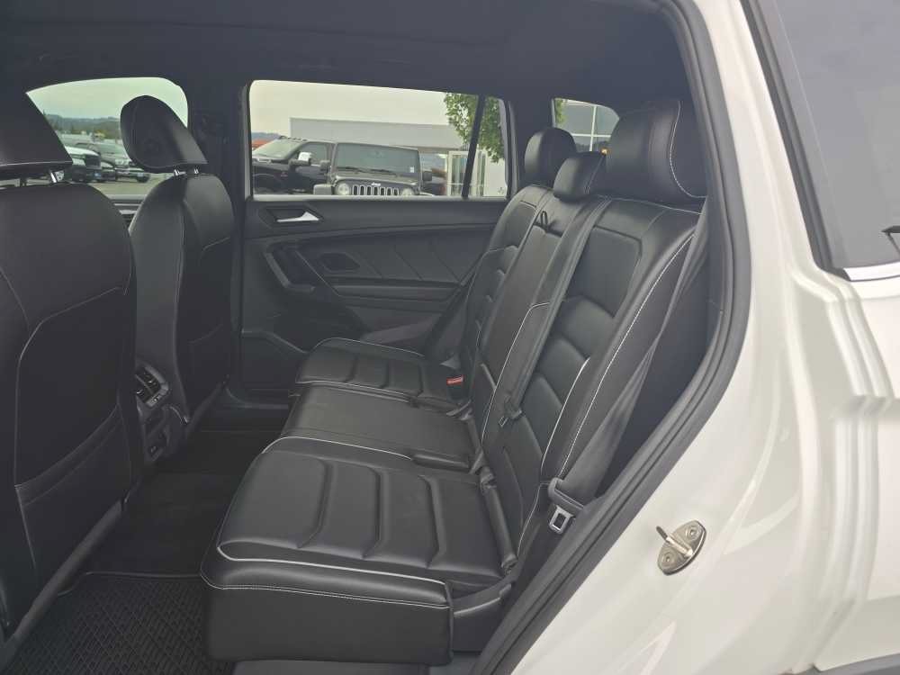 Used 2021 Volkswagen Tiguan SEL Premium R-Line AWD/4WD image 16