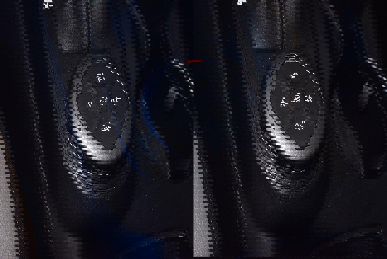 Used 2023 Ford Bronco Wildtrak image 35