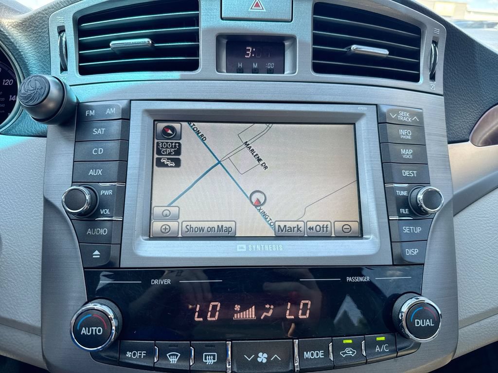 Used 2011 Toyota Avalon Limited FWD image 14