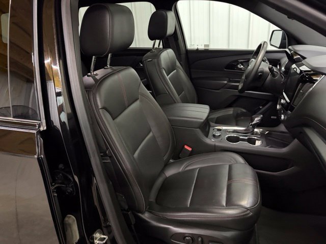 Used 2023 Chevrolet Traverse RS AWD/4WD image 32