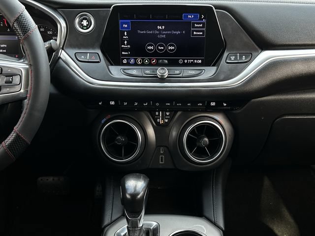 Used 2020 Chevrolet Blazer LT w/ Sound & Technology Package FWD image 17