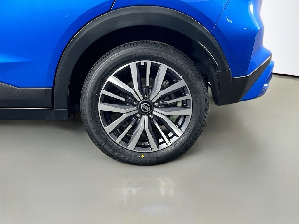 Used 2021 Nissan Kicks SV image 28