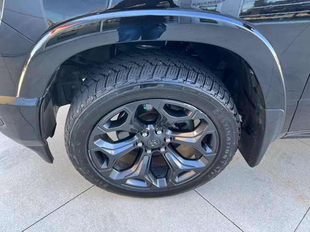 Used 2020 RAM 1500 Limited w/ Black Appearance Package AWD/4WD image 10