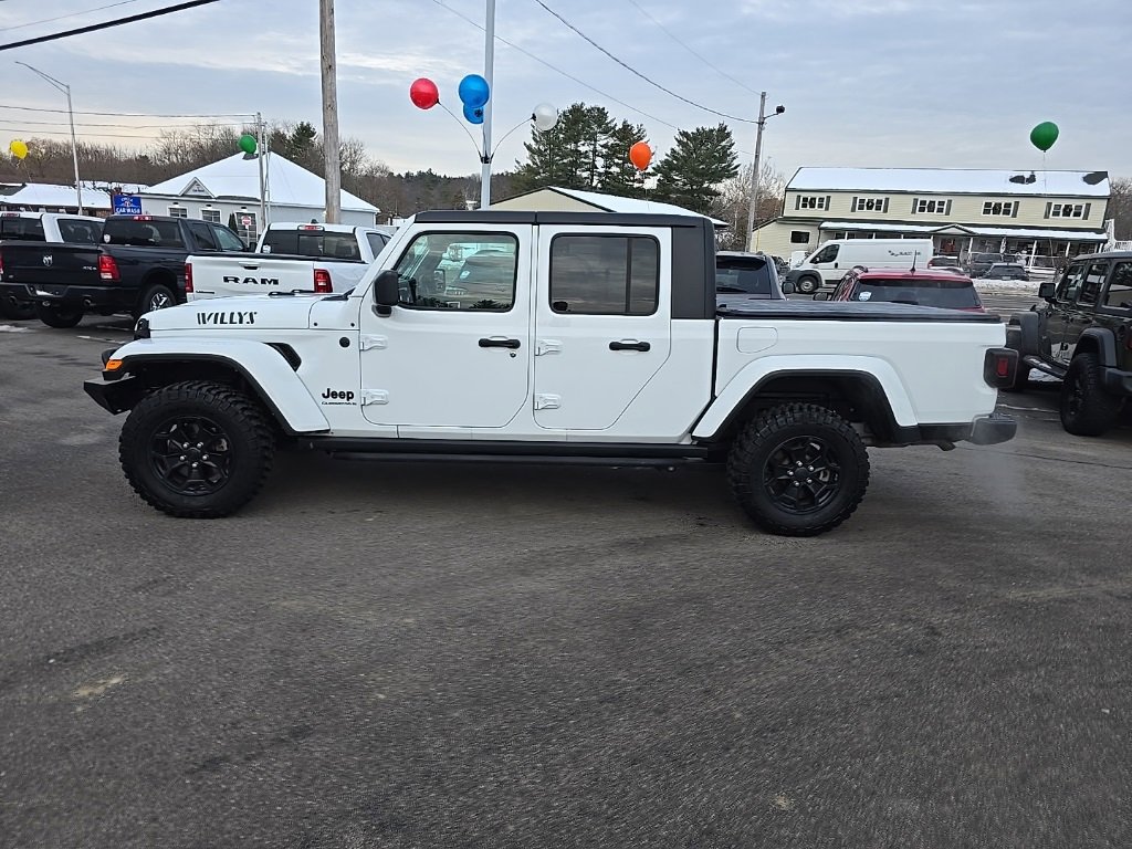 Certified 2023 Jeep Gladiator Willys image 4