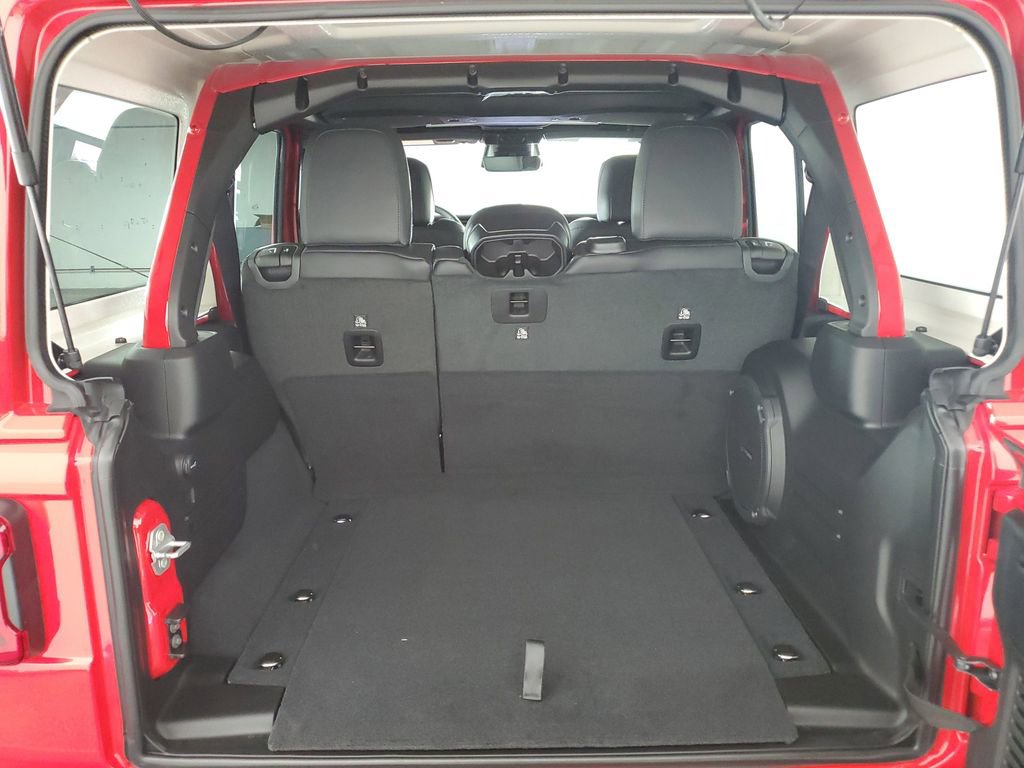 New 2025 Jeep Wrangler Sahara image 30