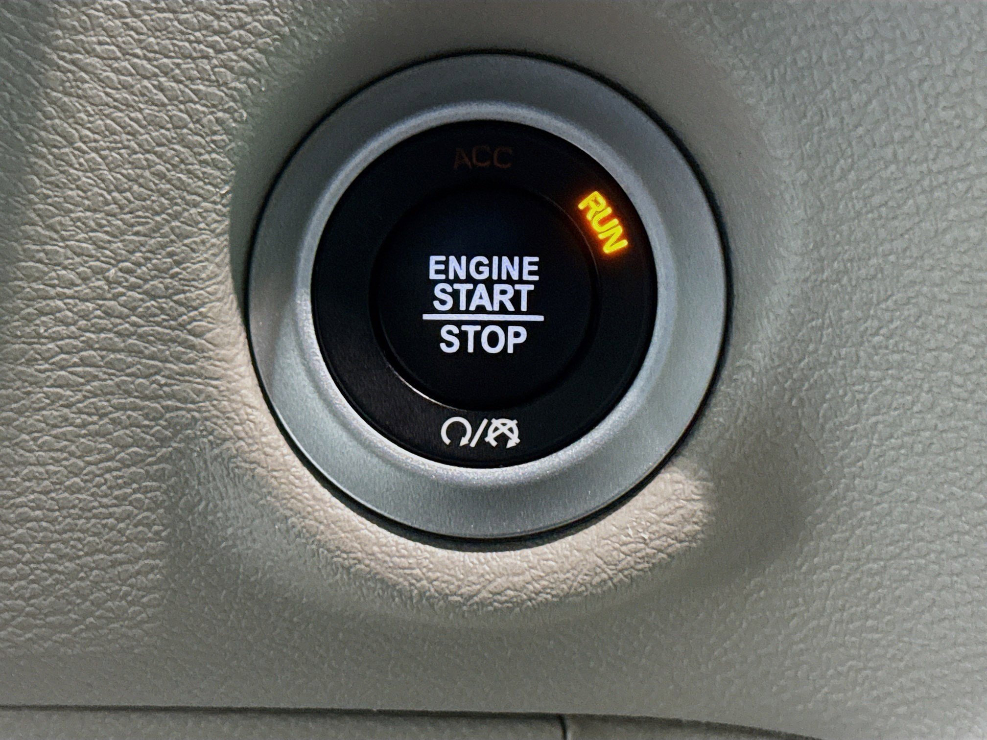 Used 2024 Chrysler Pacifica Touring-L FWD image 21