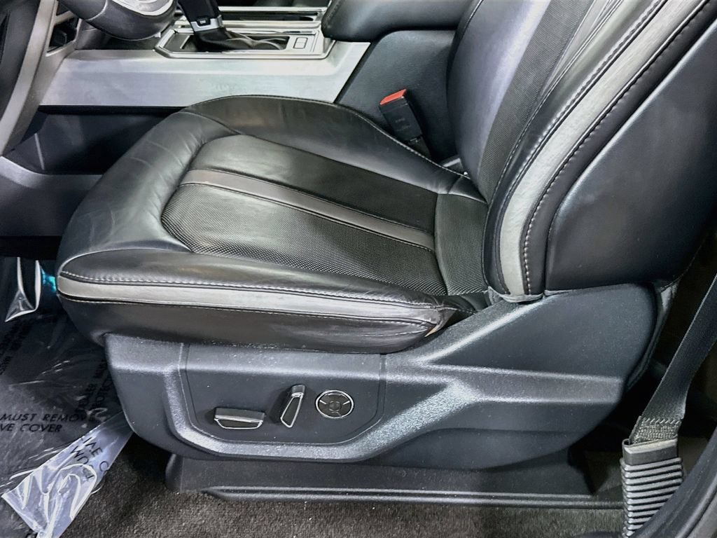 Used 2020 Ford F150 Platinum w/ Equipment Group 701A Luxury AWD/4WD image 26