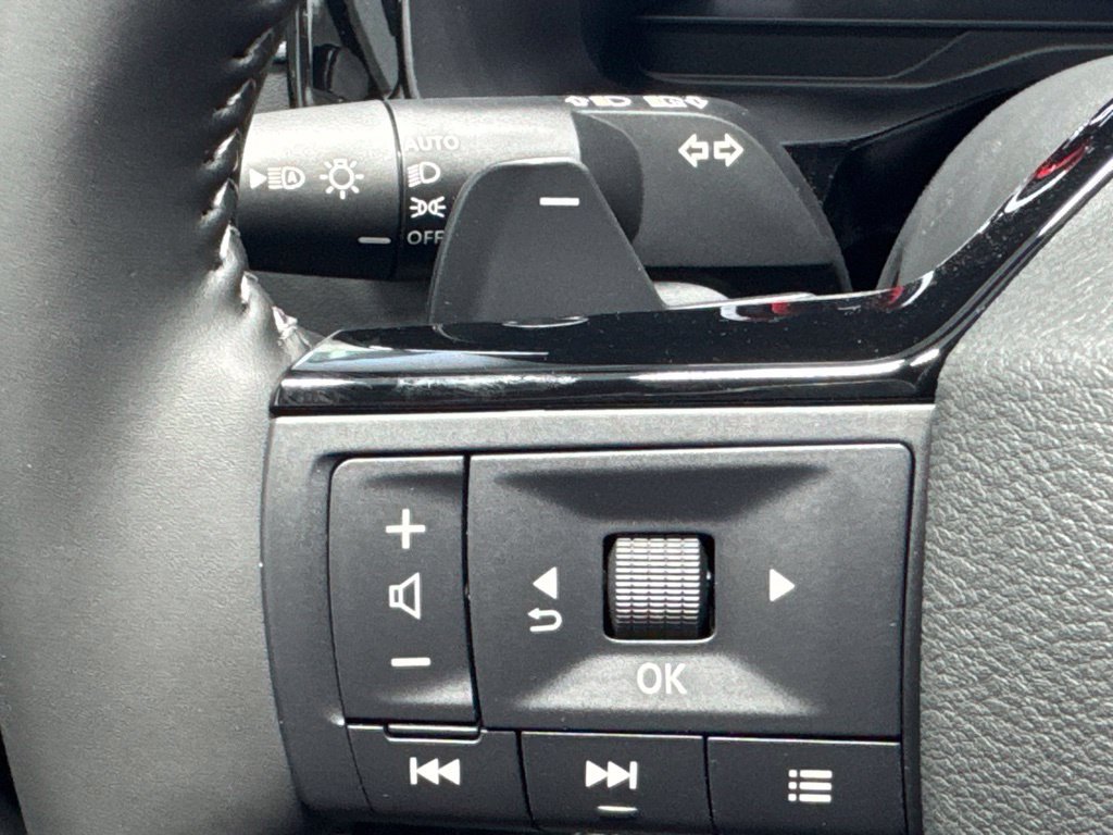 New 2026 Nissan Pathfinder Platinum w/ Accent Package AWD/4WD image 12