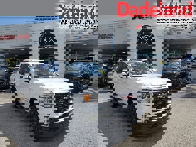 Used 2021 GMC Canyon Elevation w/ Trailering Package image 1