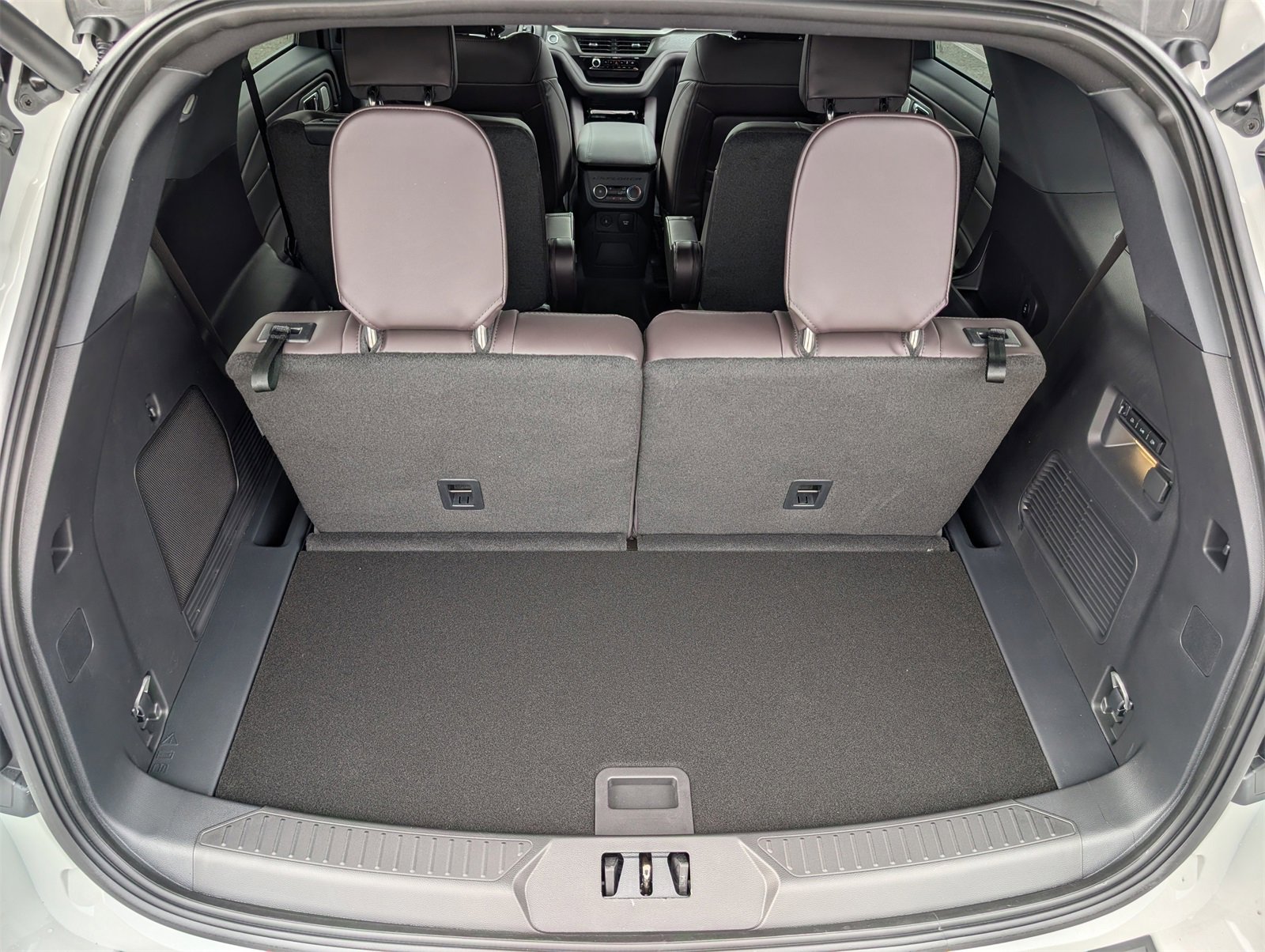 New 2026 Ford Explorer Platinum image 14