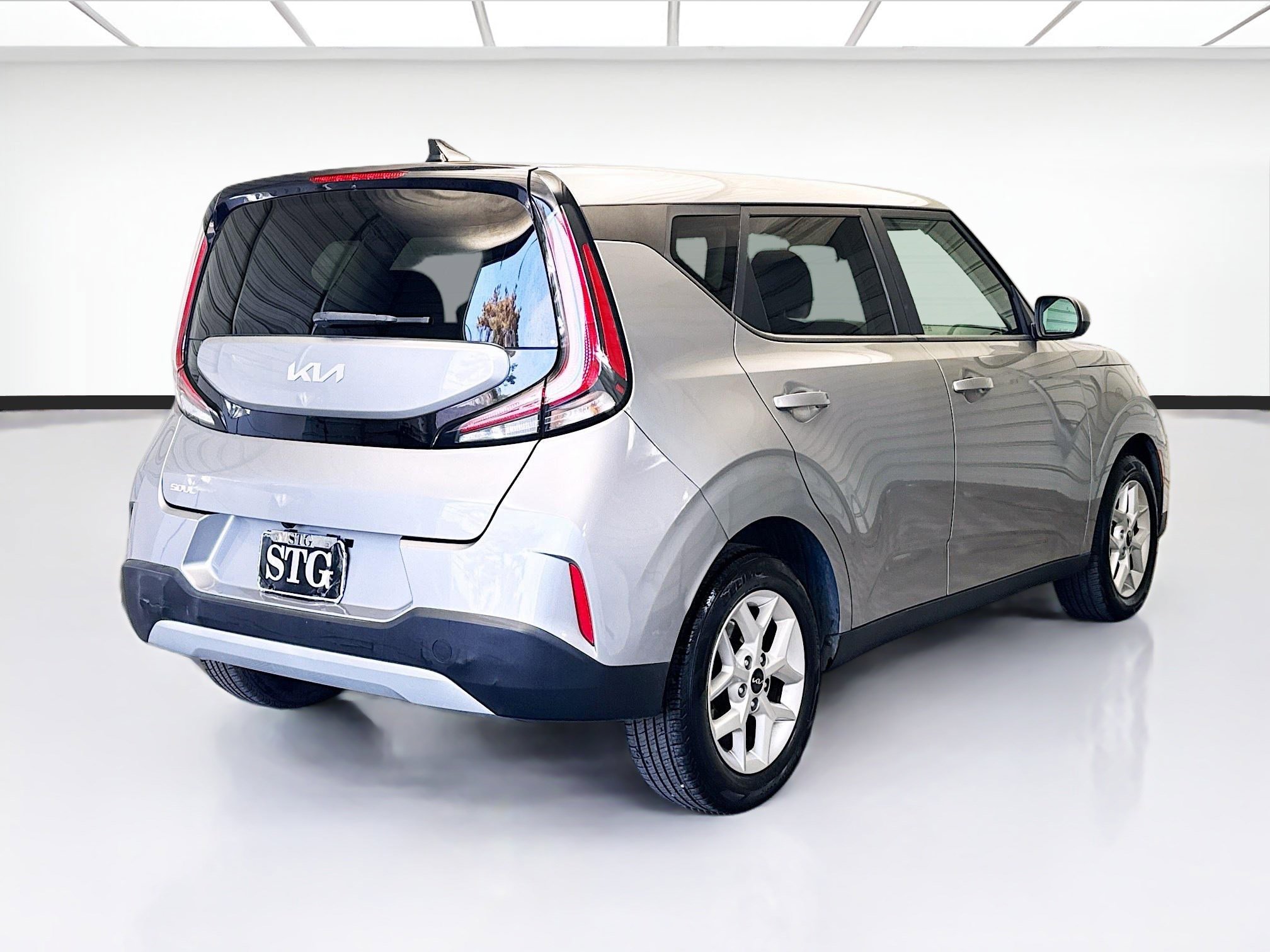 Used 2023 Kia Soul LX w/ Option Group 015 image 4