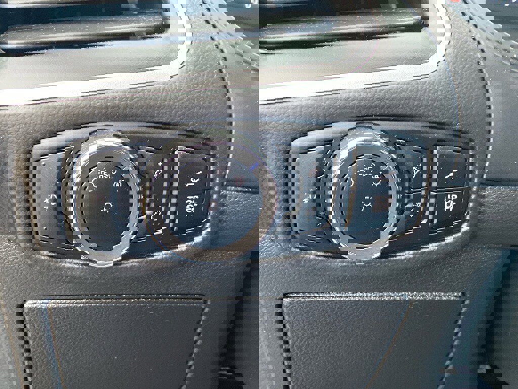 Used 2024 Ford Edge SEL w/ Convenience Package image 21