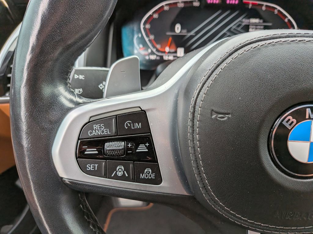 Used 2022 BMW 840i Convertible image 16