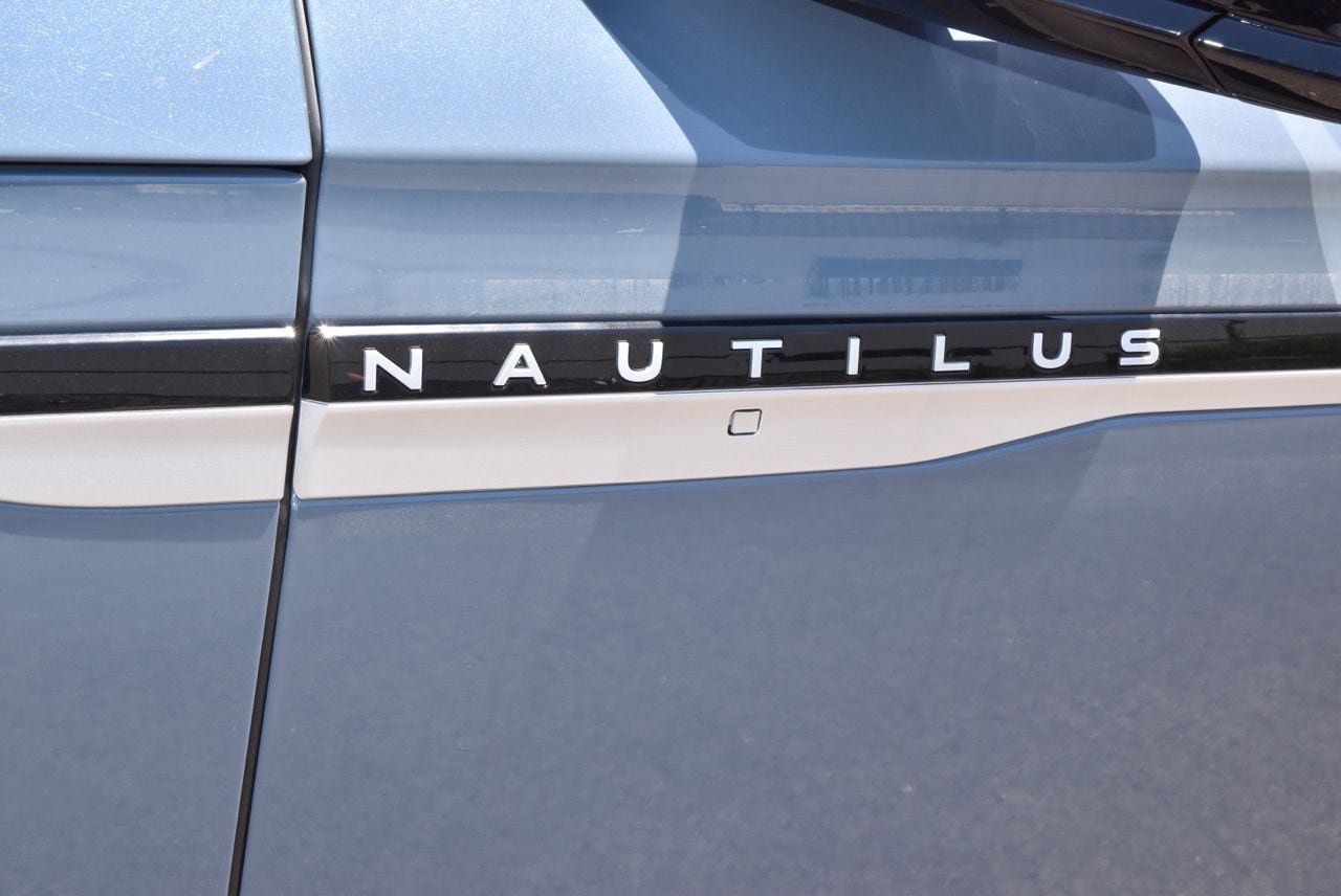 New 2026 Lincoln Nautilus Reserve AWD/4WD image 48