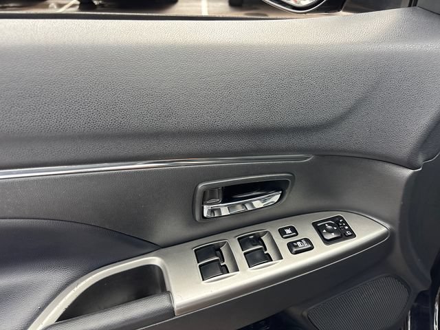 Used 2024 Mitsubishi Outlander Sport SE AWD/4WD image 14