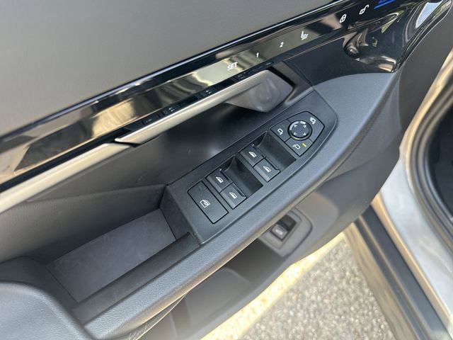 Used 2024 BMW 530i image 13