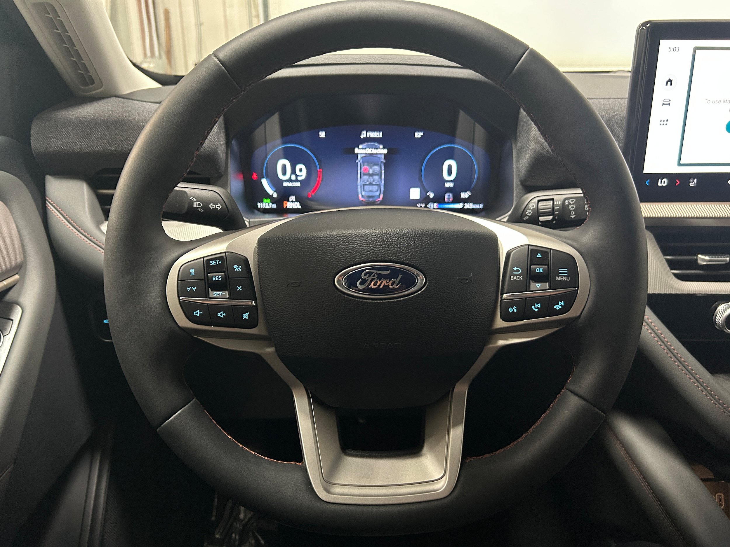 Used 2025 Ford Explorer Active w/ Active Comfort Package AWD/4WD image 17