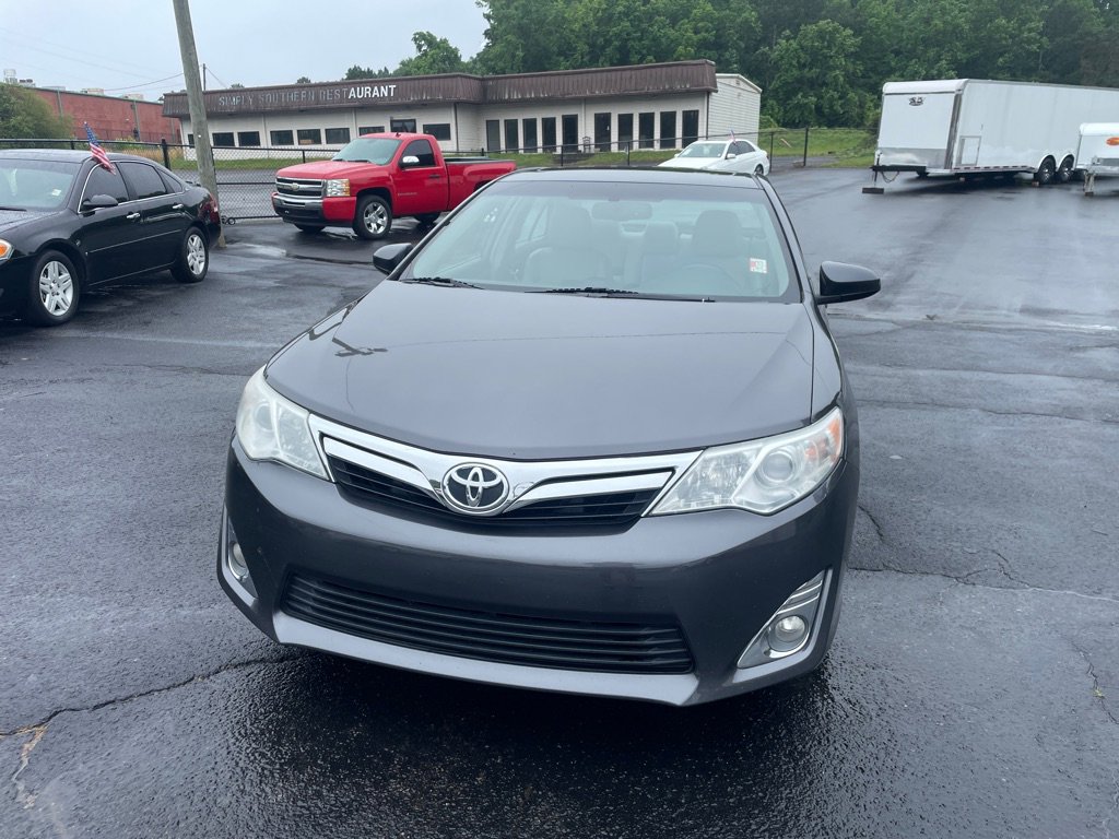 Used 2012 Toyota Camry XLE w/ Leather Pkg FWD image 1