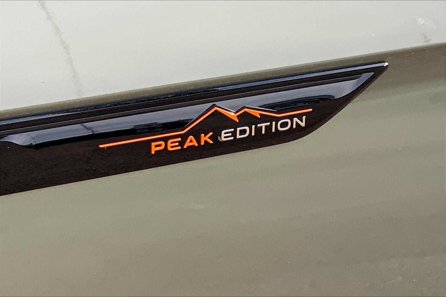 Used 2026 Volkswagen Atlas Peak Edition AWD/4WD image 15
