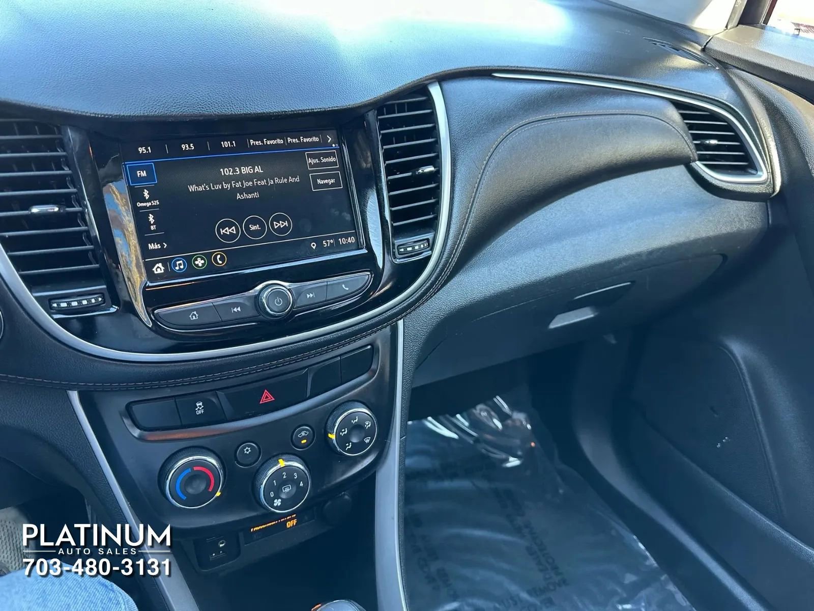 Used 2019 Chevrolet Trax LT w/ LT Convenience Package image 11