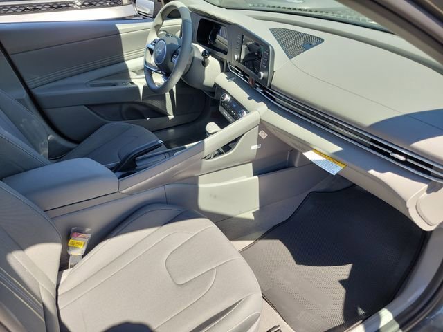 New 2026 Hyundai Elantra Sport image 17