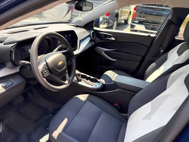 Used 2024 Chevrolet Trax LS w/ LS Convenience Package FWD image 13