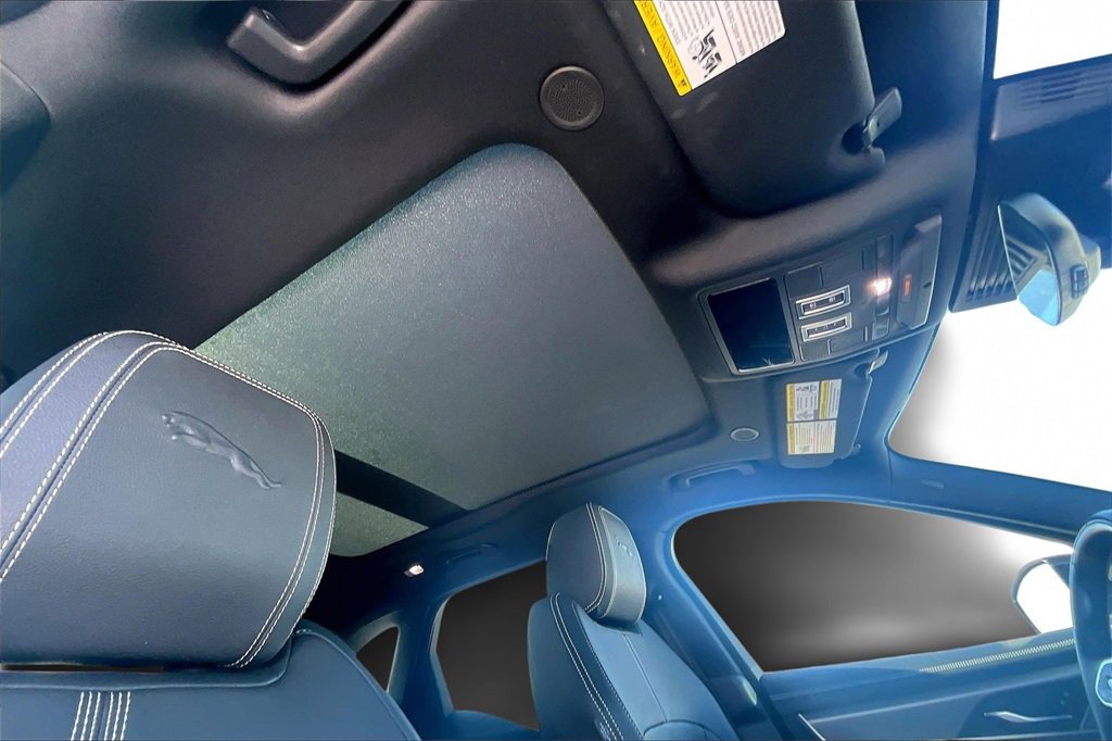 Used 2026 Jaguar F-PACE R-Dynamic S image 17