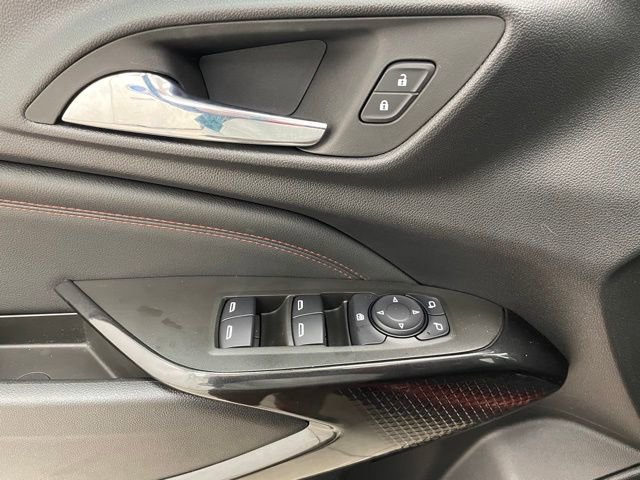 Certified 2024 Chevrolet Trax RS w/ Sunroof Package image 12