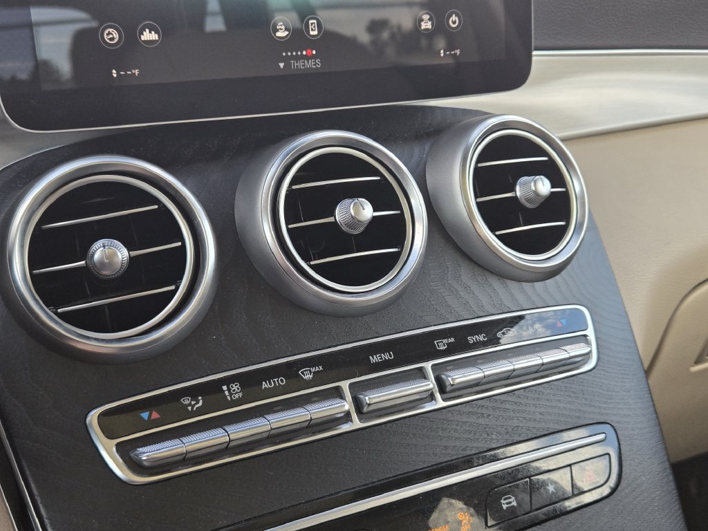 Used 2022 Mercedes-Benz GLC 300 image 19