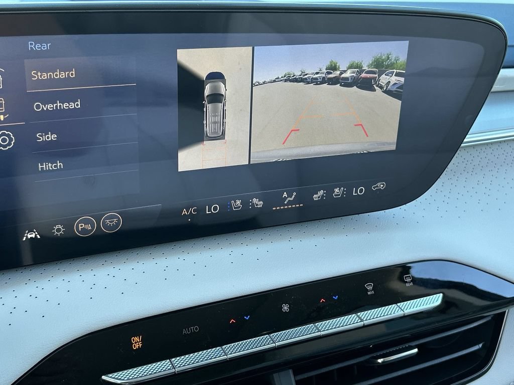 New 2026 Buick Enclave Avenir w/ Super Cruise Package FWD image 15