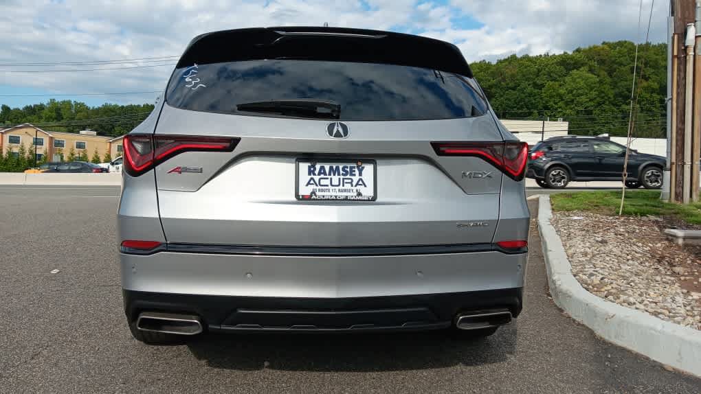 Used 2022 Acura MDX A-Spec AWD/4WD image 4