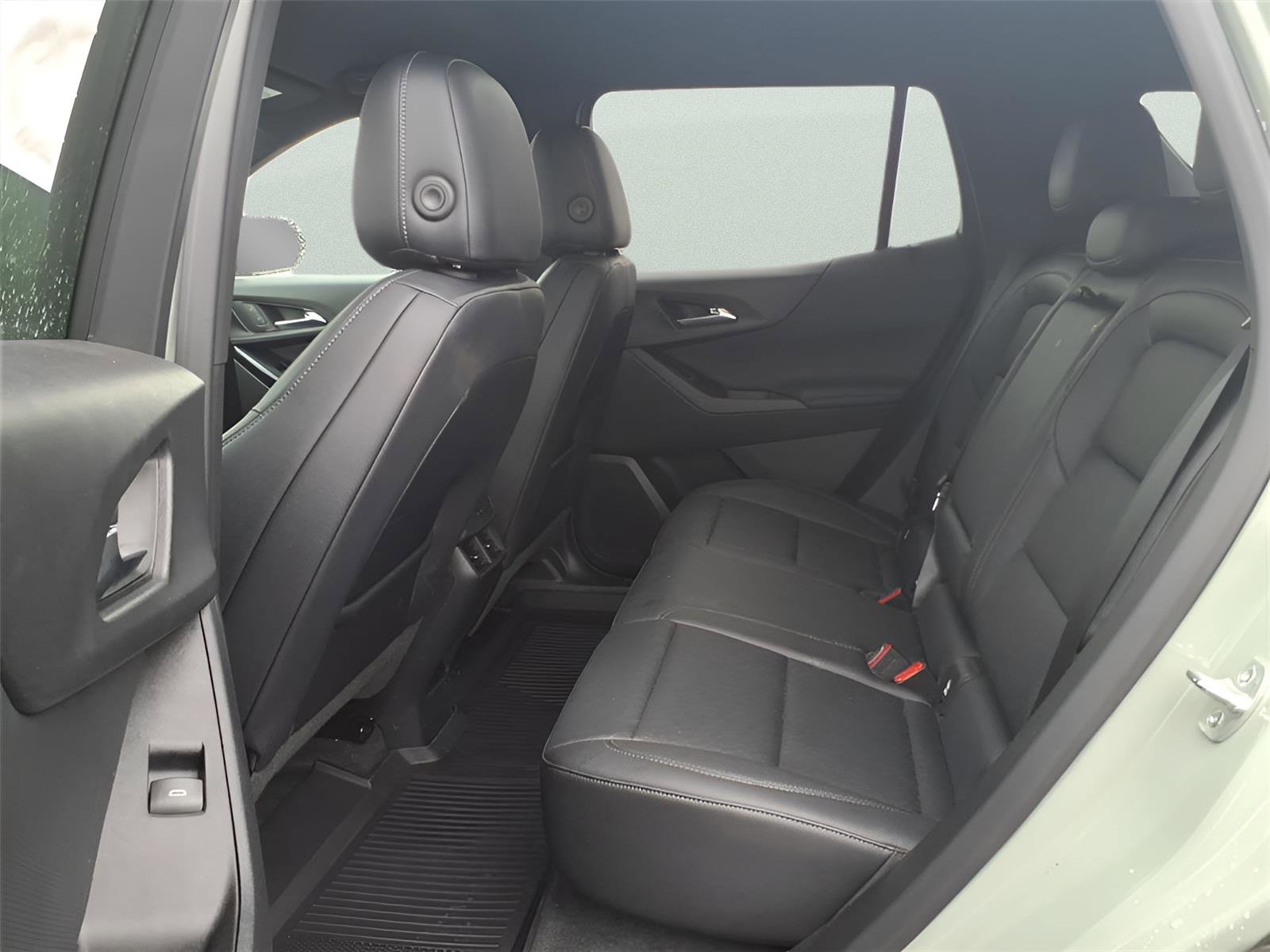 New 2026 Chevrolet Equinox LT w/ Convenience Package II image 9