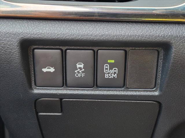 Used 2015 Toyota Avalon XLE Touring FWD image 11