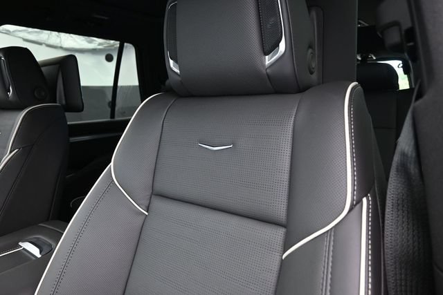New 2026 Cadillac Escalade Sport w/ Touring Package AWD/4WD image 16