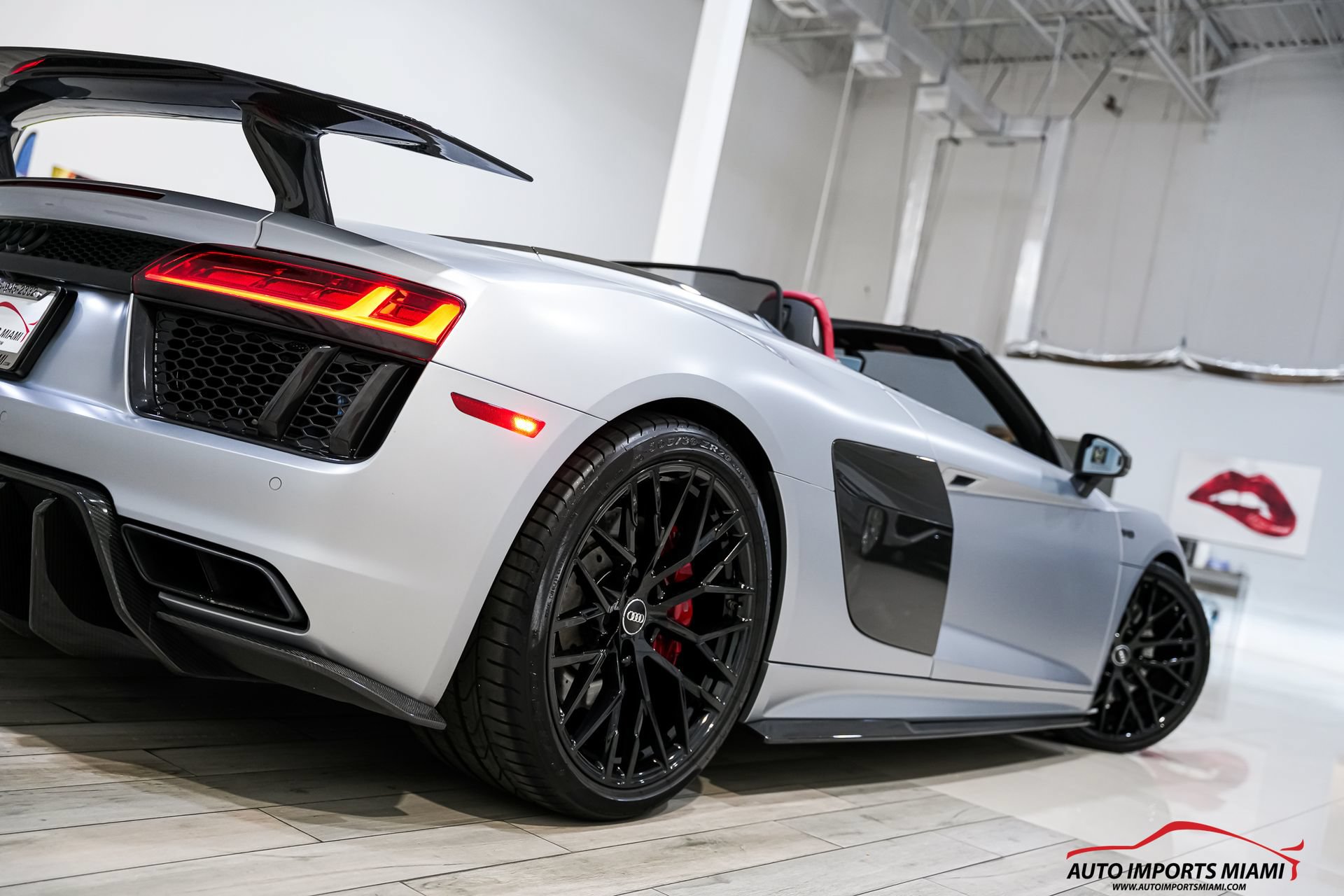 Used 2018 Audi R8 V10 w/ Carbon Exterior Package AWD/4WD image 43